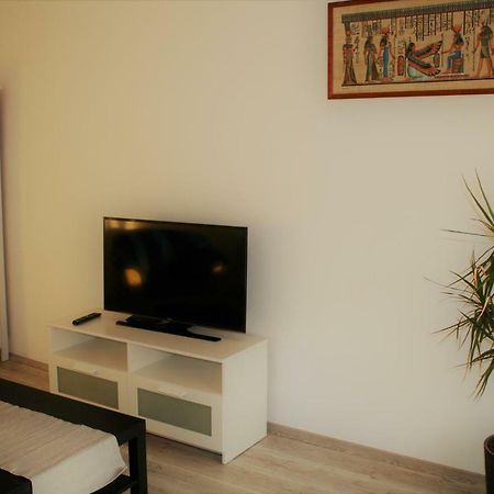 Casa Peterfi - Apartment With 3 Bedrooms And Spacious Living Room Targu Mures Exterior photo