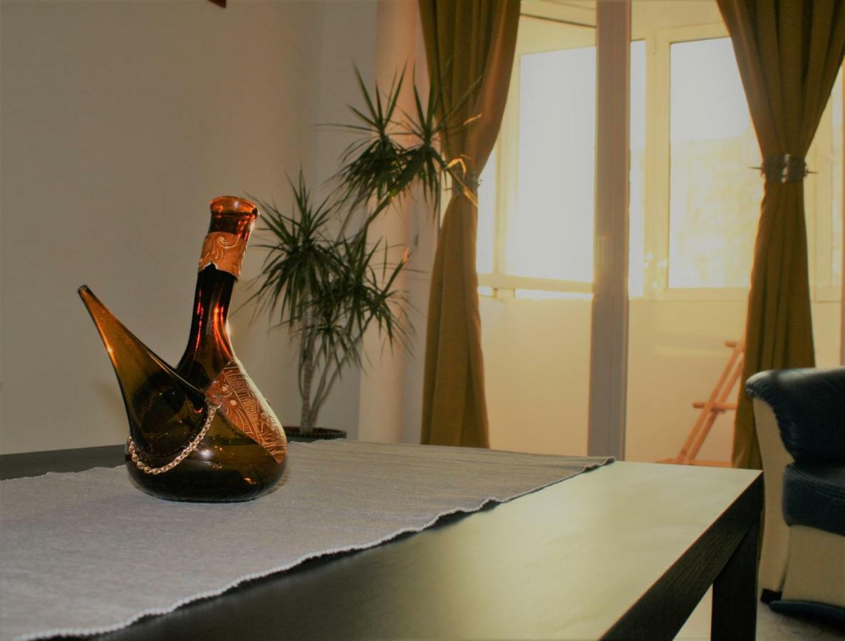 Casa Peterfi - Apartment With 3 Bedrooms And Spacious Living Room Targu Mures Exterior photo