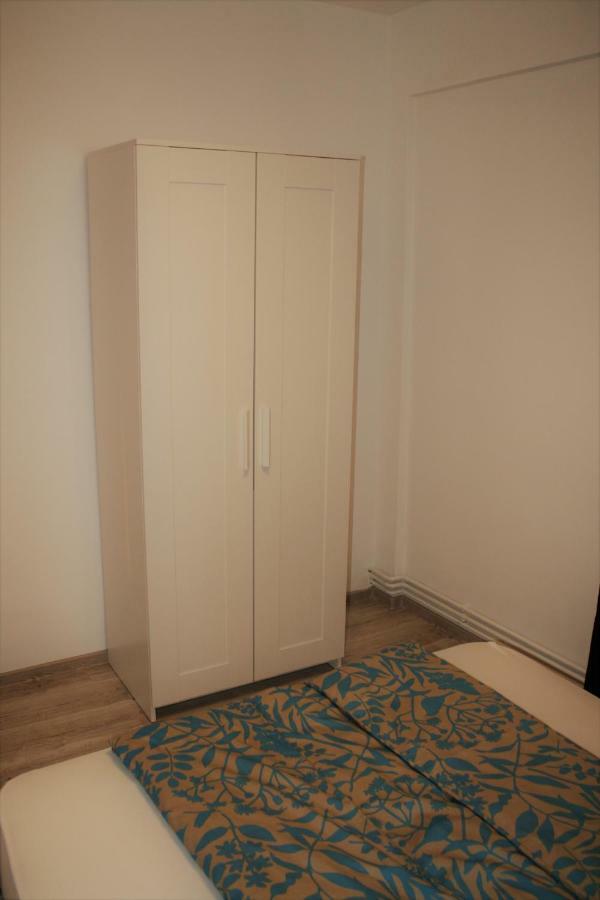 Casa Peterfi - Apartment With 3 Bedrooms And Spacious Living Room Targu Mures Exterior photo