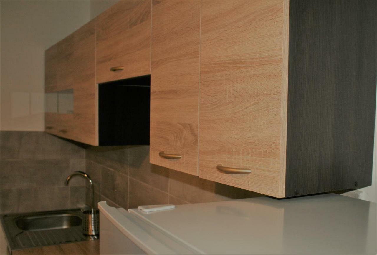 Casa Peterfi - Apartment With 3 Bedrooms And Spacious Living Room Targu Mures Exterior photo
